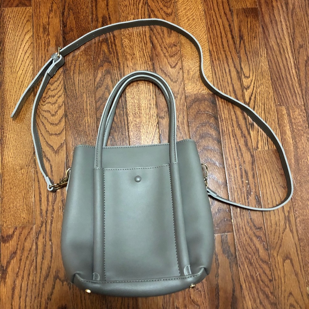 EXPRESSIONS NYC Madison Avenue Tote Gray
